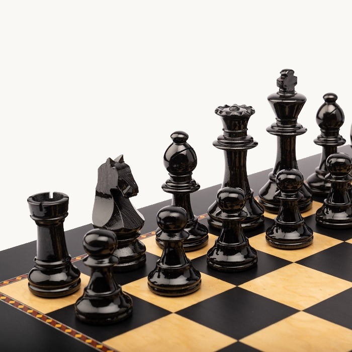 Pièces d'échecs n° 5 modèle "Staunton Europe" noir brillant - miniature 4