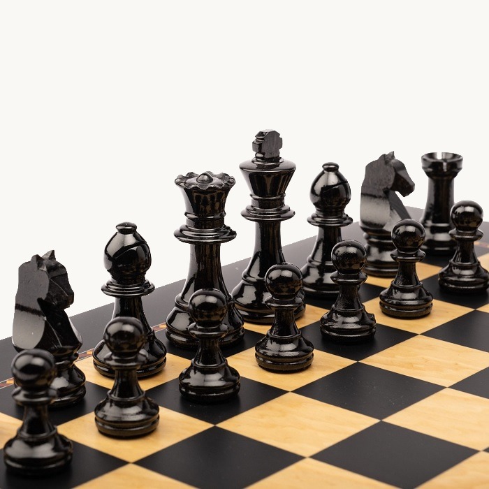 Pièces d'échecs n° 3 modèle "Staunton Europe" noir brillant - miniature 4
